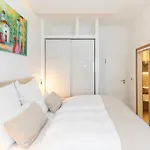 Destino City Apartments By Belmont Realty *