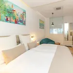 Destino City Apartments By Belmont Realty