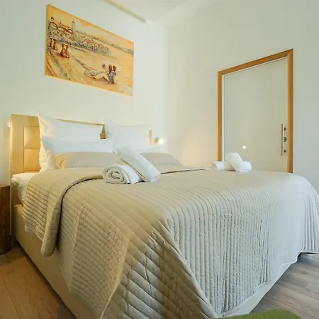 Destino By Belmont Realty דירה *